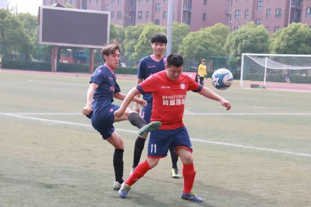 国际车队竞速成都天府绿道 赛事经济激活春日消费